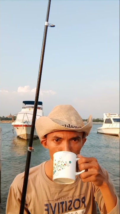 #Sebelum Mancing Mania Sambil Menikmati indahnya Pantai Sambil Ngopi☕ Dulu Guys 👌Biar Semangat 💪🕺🏖️#
