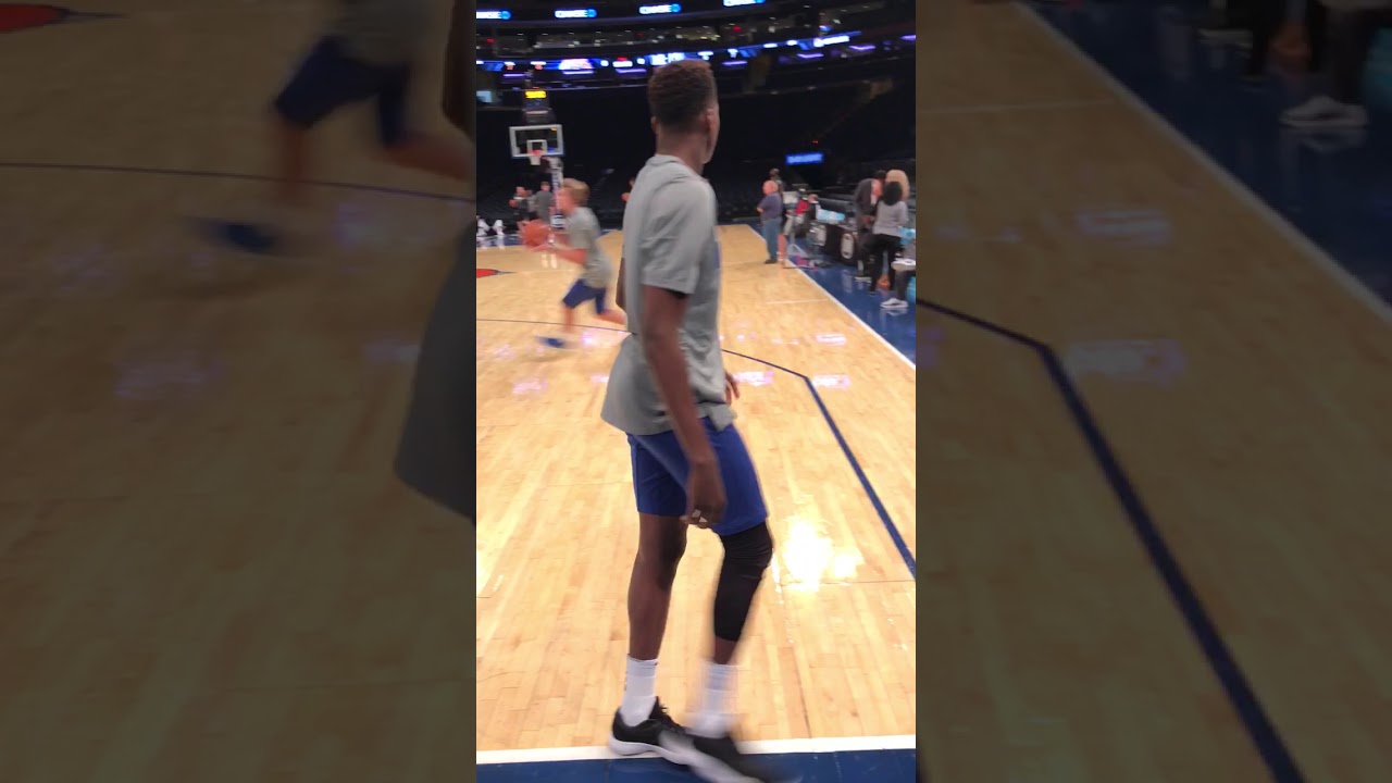 Frank Ntilikina warms up - hoops.co.il