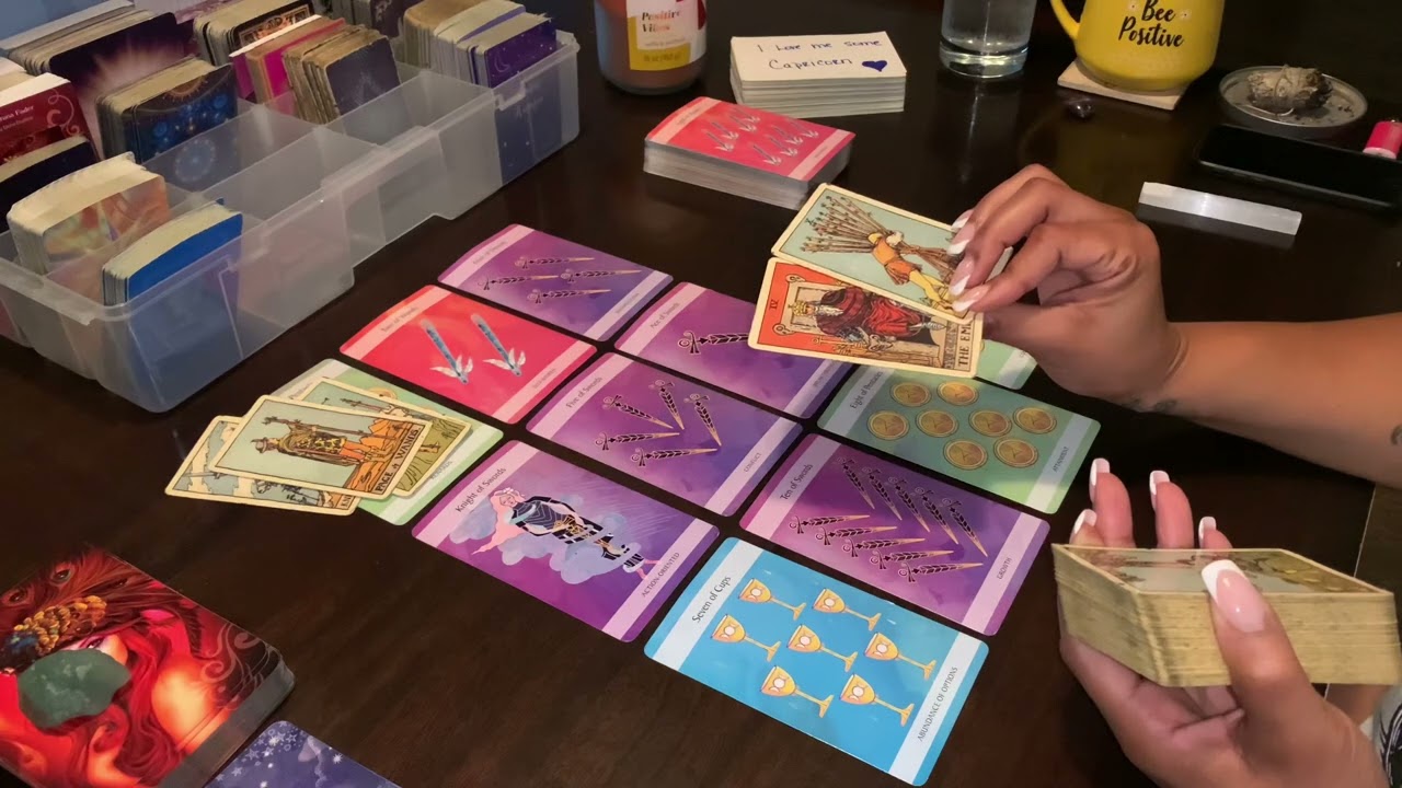 Capricorn♑️A Divine Masculine Took Over The Reading￼😂Someone Is Very Determined😘CLARITY On 1,000‼️