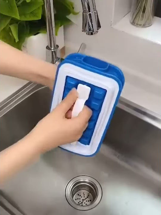 Ice Cube Maker Tray Storage Cetakan Es Batu Anti Tumpah