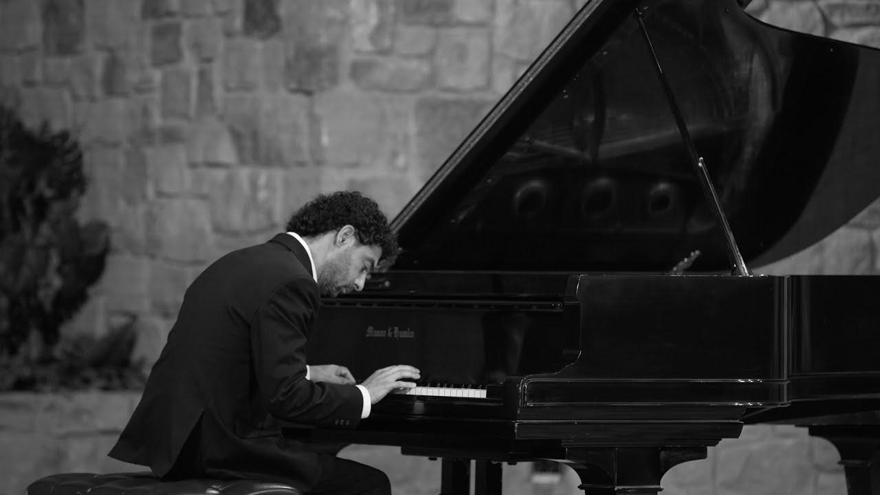 Hans Zimmer – Interstellar | Piano Cover by Artur Zakiyan