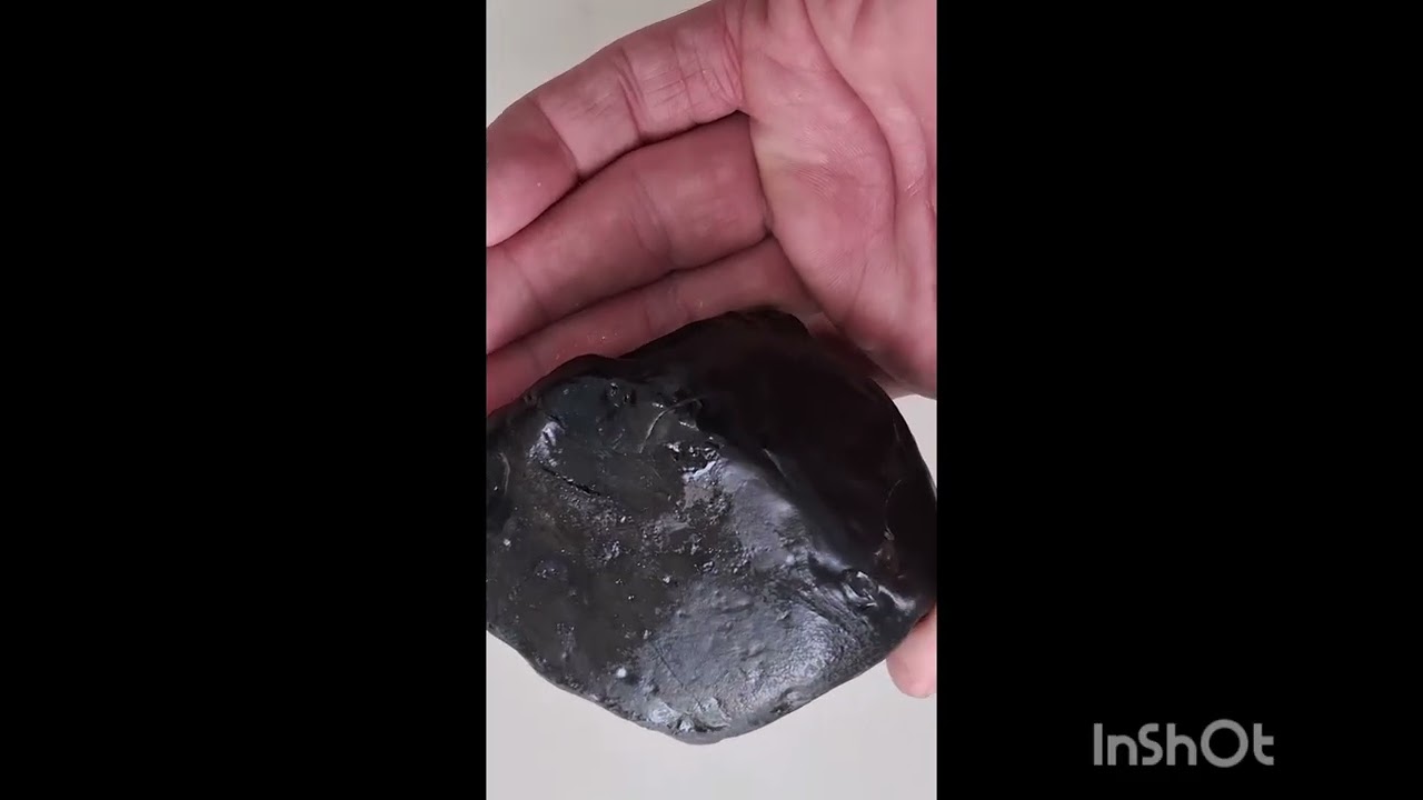 خصوصیات شهاب‌سنگ الماس سیاه کربنادو،بررسی ظاهری، قیمت،بافت داخلی،مواد تشکیل دهنده،تست نیکل و جذب