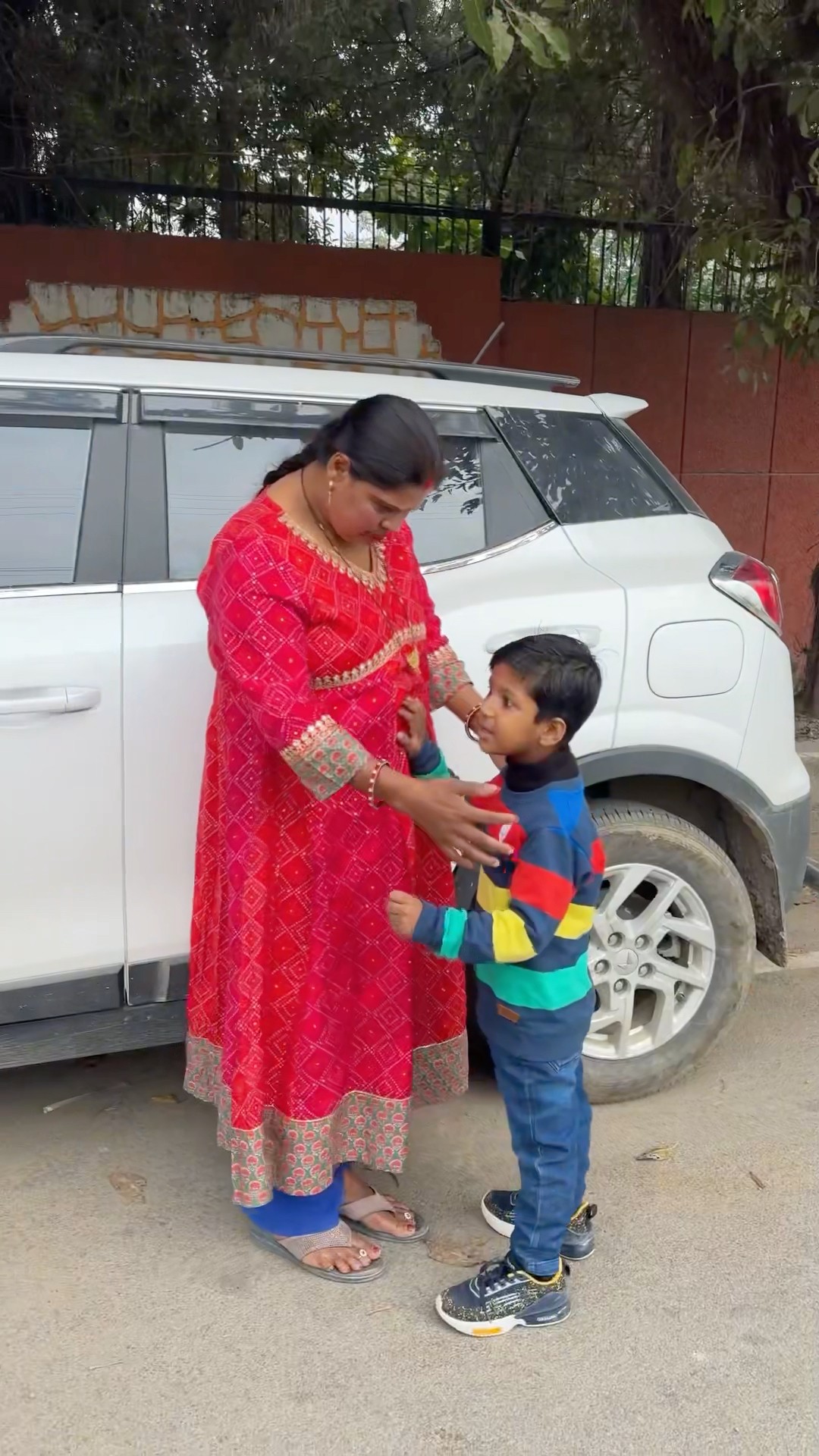 Dadi Jadu se sabko wapas le aayi ?? #shorts #funny #comedy #ytshorts #funnyvideo #comedyshorts
