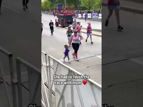 She had to finish the race with mom ❤️ (via @woog222/TT)