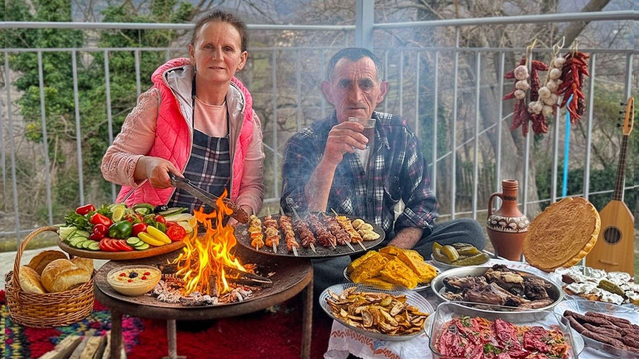 Traditional Albanian Lunch 🍴🇦🇱 – Cooked Over Open Flames 🔥🏡