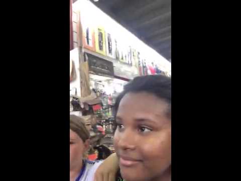 sexo e as negas - enquete no mercado modelo