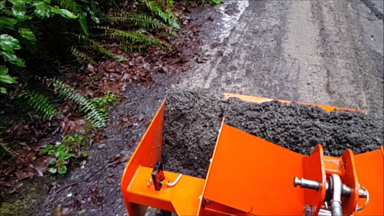Kubota Box Scraper - YouTube