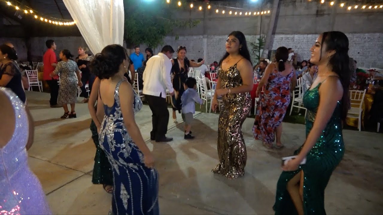 Así Se Baila Con Grupo Copallys En Cruz Grande, Gro.