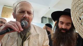 שירי קודש - "מוציא אסירים ופודה ענוים" - הרב דב קוק מוצא"ש שמות תשע"ט