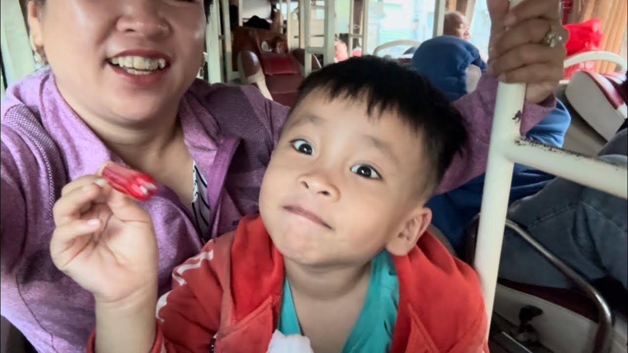 Chuột Nghỉ Lễ 30/4 Mẹ Con Gôm Đồ Đi Lên Thành Phố Thăm Cha #ngocdieuvlog #chuotnghile30/4