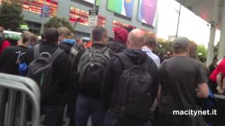 The long queue to WWDC 2013 Keynote[macitynet.it]