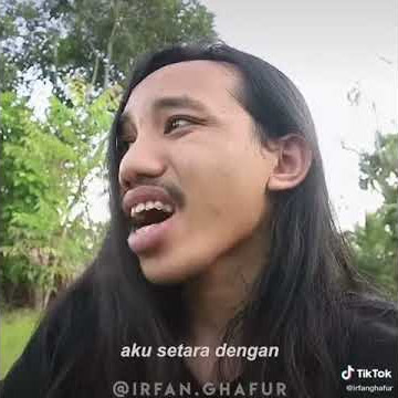 Perbedaan Orang normal dan anak indie ketika bertemu ular tiktok @IRFANGHAFUR