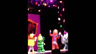 Yo Gabba Live Boston Hugs Are Fun