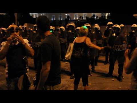 ΕΔΩ ΣΥΝΤΑΓΜΑ: ΑΓΑΝΑΚΤΙΣΜΕΝΟΙ