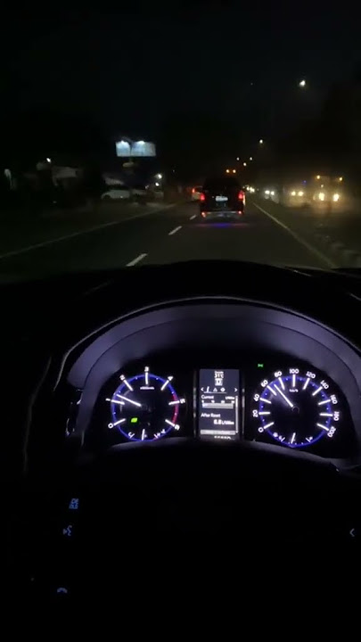 Story wa malam hari with innova reborn venturer keren nihh