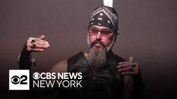 Air traffic controller says he won