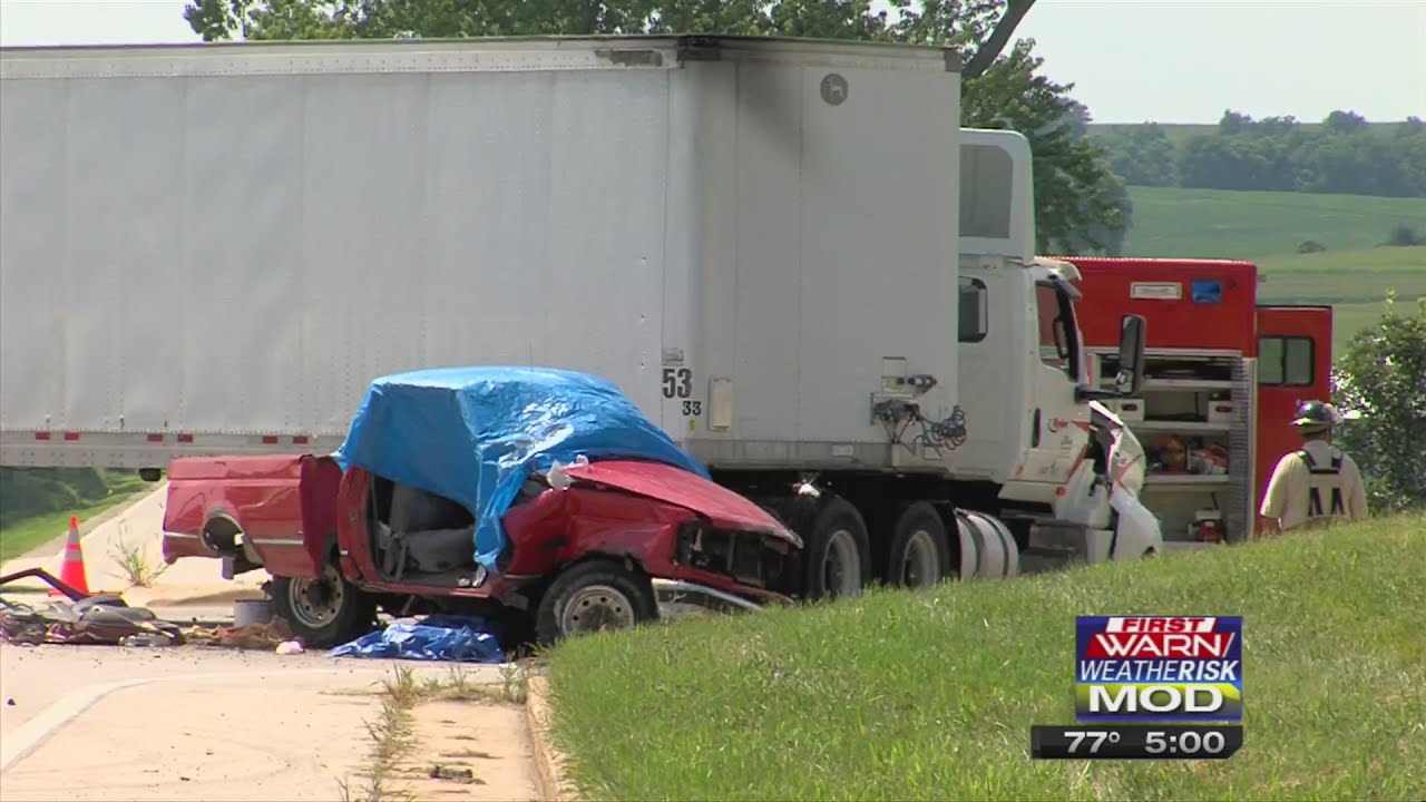 1 dead, 2 children hospitalized in fatal semi vs pickup crash - YouTube