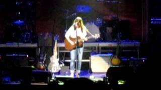 Feist - Look at what the light did now - LIVE chords
