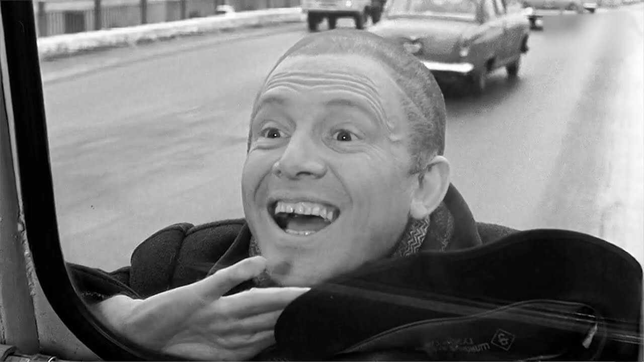 (ПАРАЛЛЕЛИ ИСТОРИИ) 🎞️ 65 редких фото СССР и мировых звезд: жизнь за кадром и без декораций