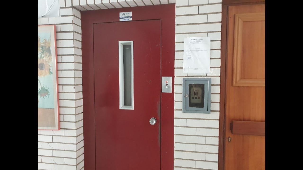 Epic 1960's Fiam Traction Elevator@Via Venezia 1, Nettuno, Italy