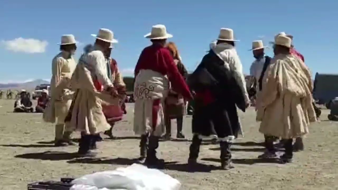  ཕ་ཡུལ་གྱི་གཞས། གཞས་སྙན་པོ་རྣ་བའི་བུ་རམ་རང་རེད་འདུག། གཞས་དེ་ཚོ་ཉན་དུས་ཕ་ཡུལ་ལ་ཡོད་ན་བསམ་མཆོག །། །།