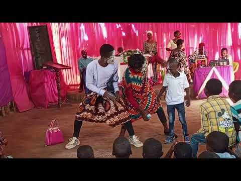 Macha Chali Ya SAIMON BOLINGO Na Mtoto Wake Ni Balaa Mwana Mke Matunzo