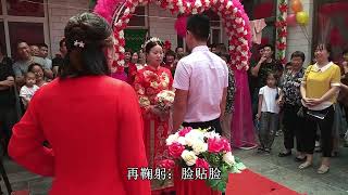 农村小伙结婚，媳妇嫁妆真是多，夫妻对拜各种碰，小两口笑美滋滋#记录真实生活 #农村生活 #分享 #美食