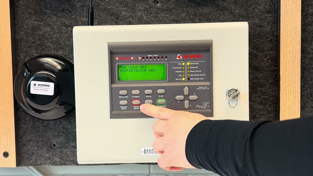 Elotec Royal Z+. Avstille og stoppe brannalarm.