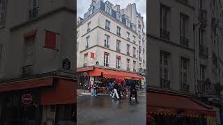 When it's raining in Paris 🌧 #paris #france #travel #visitparis #parisfrance #4kwalks