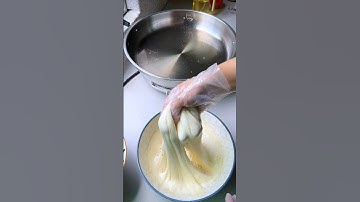 The yeast pie made with one pound of flour and nine taels of water is delicious