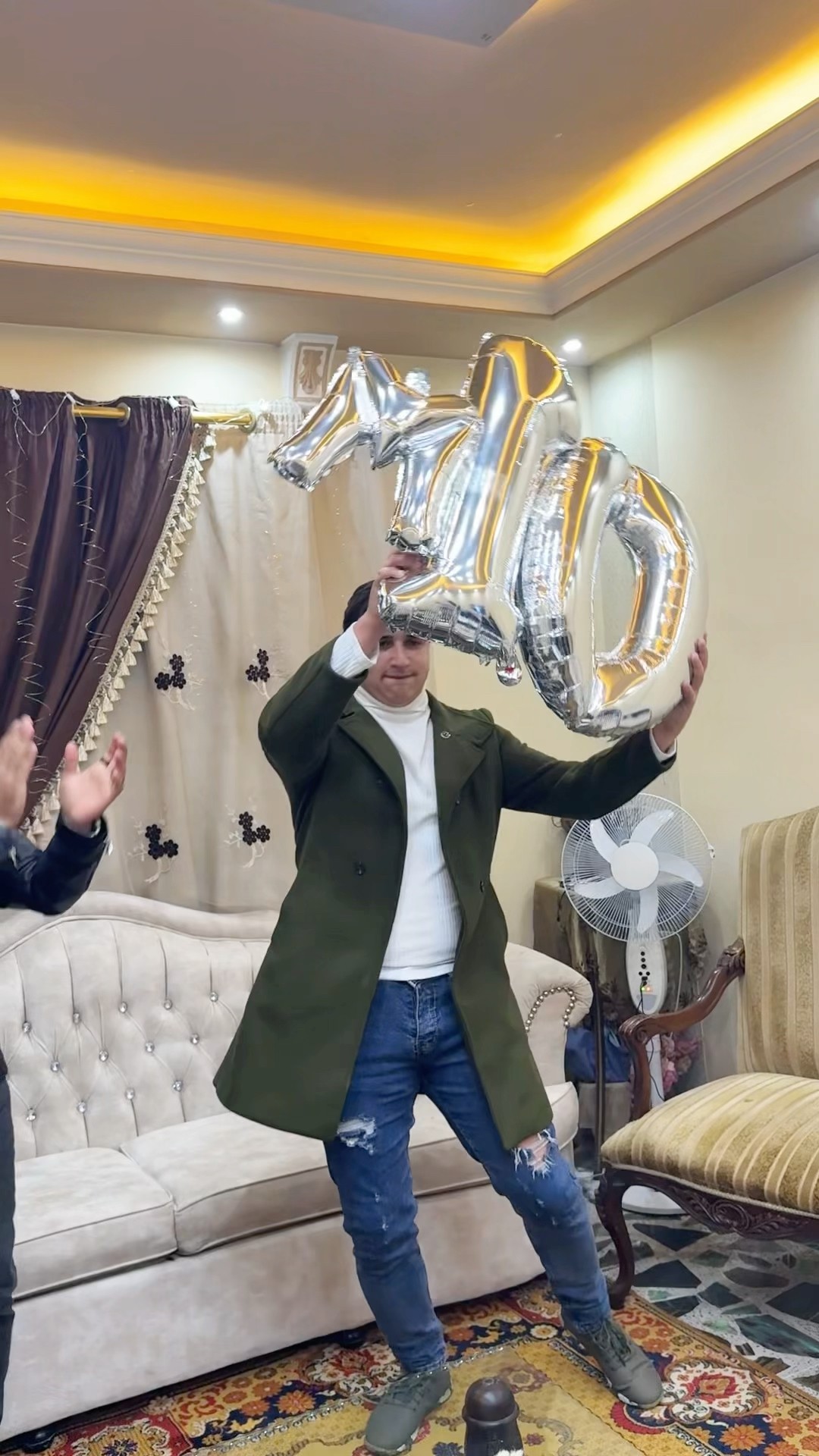 جوزي احتفل بحفلة ال10 مليون مشترك بدوني:?