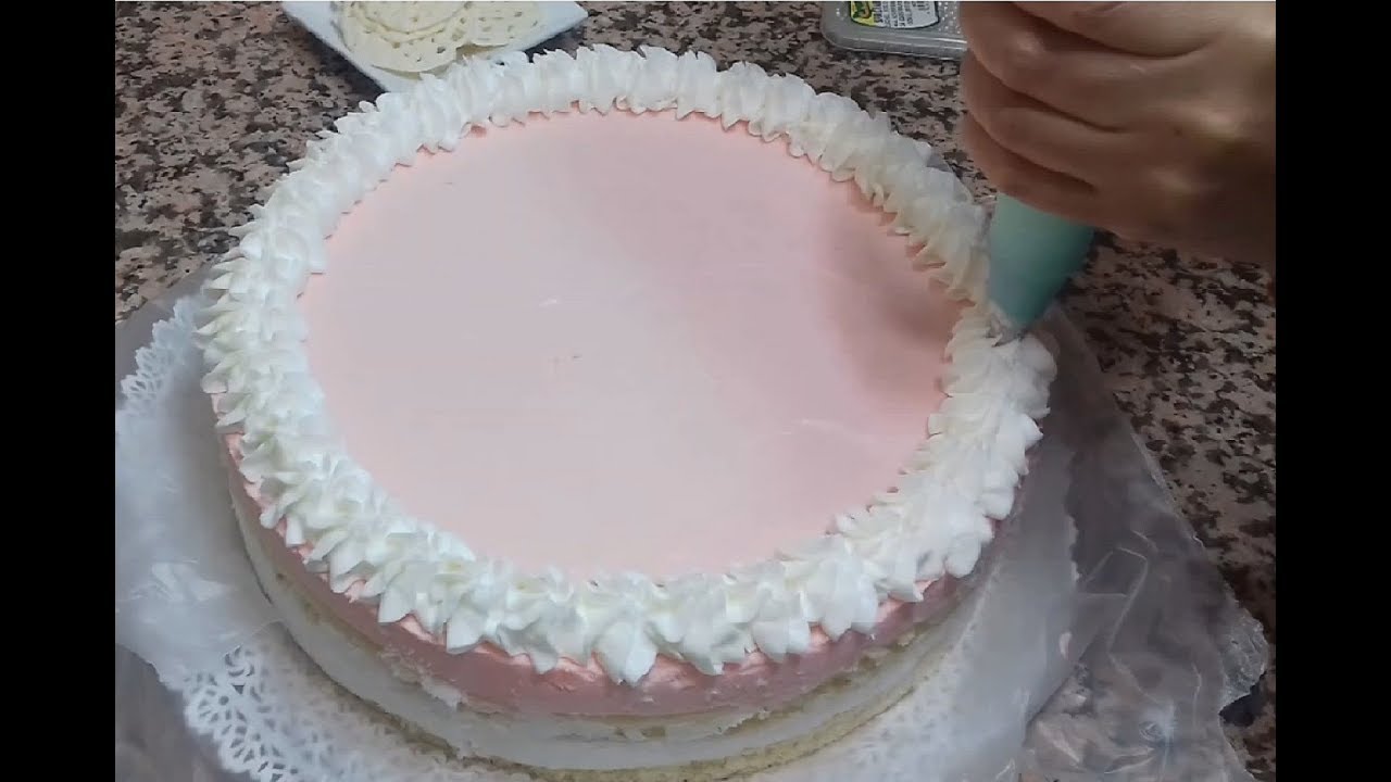 ثلاثة أفكار مختلفة لتزيين حلويات لاكريم