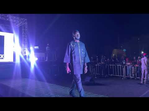 PERFORMANCE DIDI AVEC LE CÉLÈBRE COMÉDIEN @youtolss