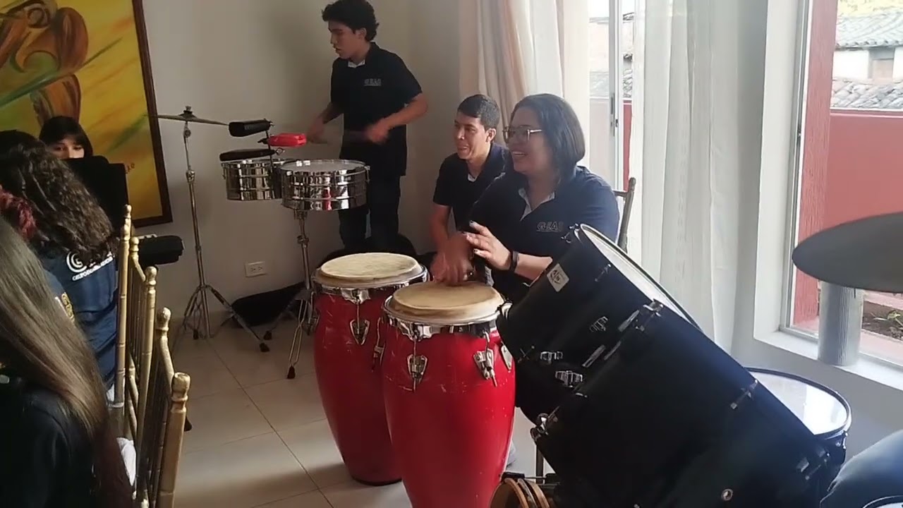 Canción Palmira señorial del grupo gea grupo ensamble armonía 432 dónde una persona llamada Liliana 