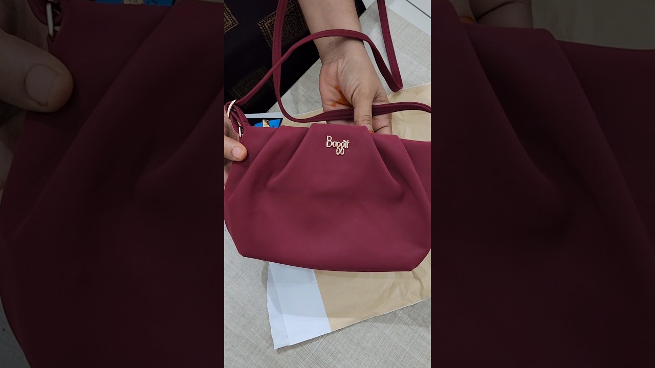 Classic sling bag🌹Baggit❤️