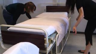 Video voorbeeld van "Réfection d'un lit inoccupé"