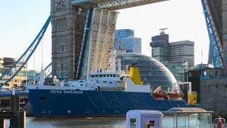 Tower Bridge lifts for CEFAS ENDEAVOUR