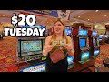 How Long Will $20 Last in Old School Slot Machines in Las Vegas?!