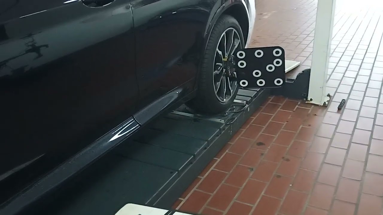 wheel alignment  Beissbarth Machine German, BMW service centre Malaysia