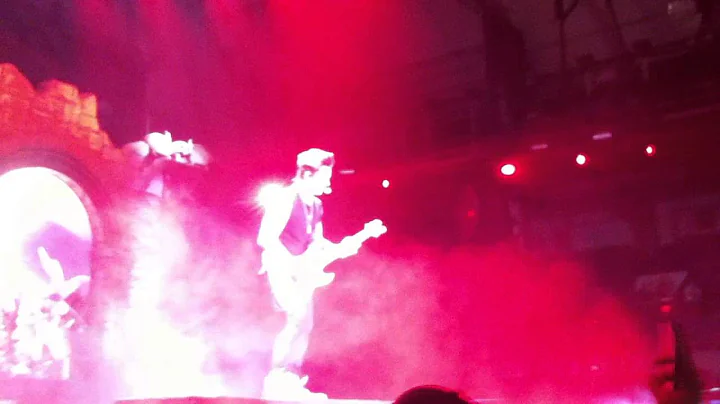 Avenged Sevenfold - Hail to the King (Live)