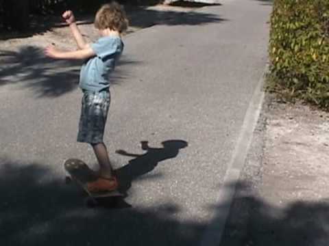 6 Year Old Skateboarder Trayton White