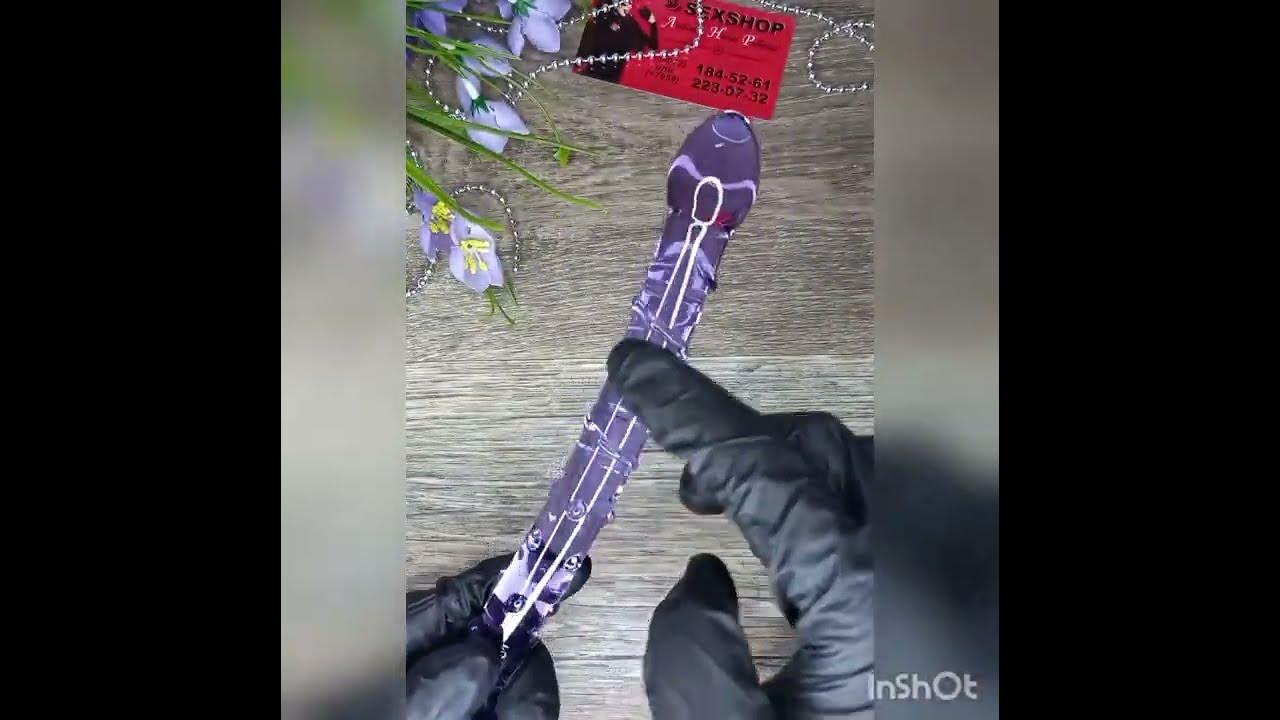 Фиолетовый двусторонний фаллоимитатор из стекла - YouTube