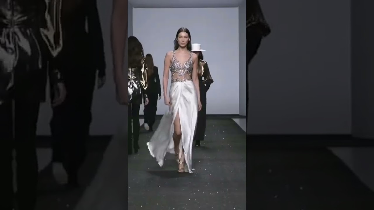 Stunning Bella on runway #bellahadid #supermodel