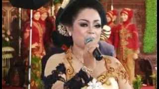 KEMBANG RAWE - SULIYAH