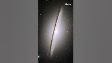 Zoom Into Sombrero Galaxy 🔍
