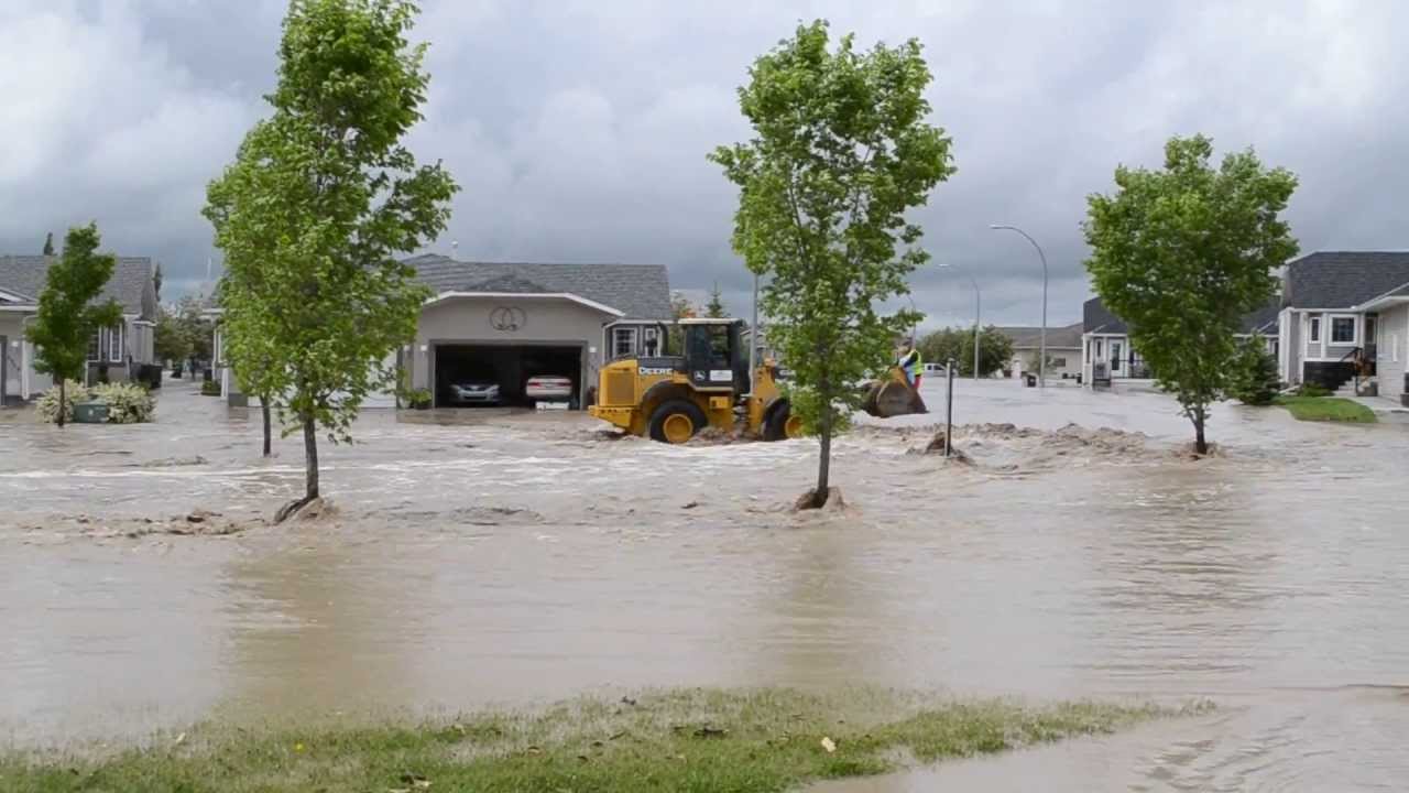 Flood 2013 High River's Riverside Drive NW, June 20th, 2013 YouTube