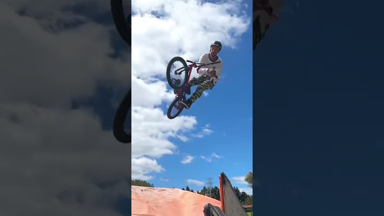Insane BMX Ride Airbag ! 