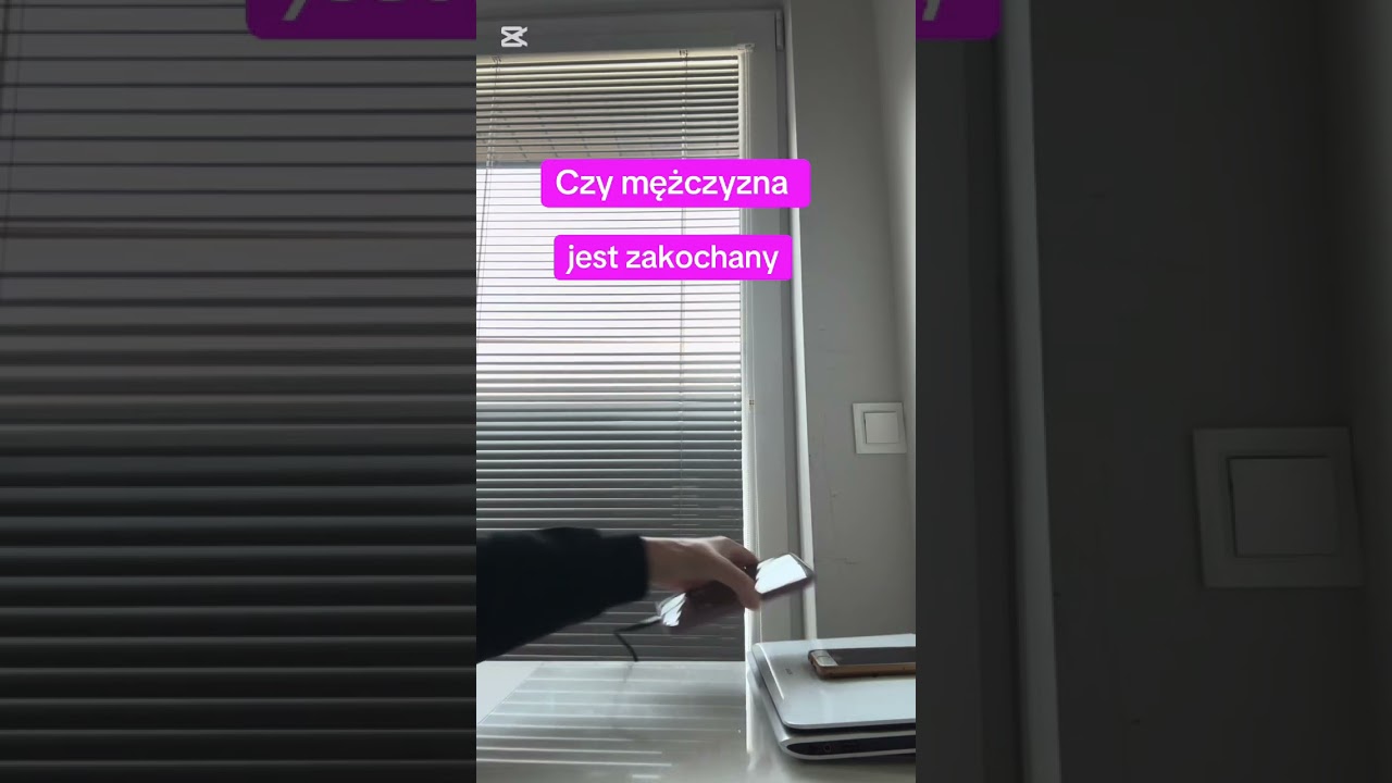 „Czy mężczyzna jest zakochany”.