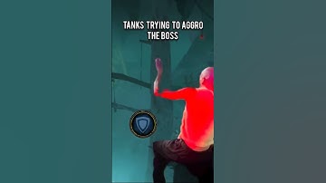 tanks trying to aggro the boss in wow #worldofwarcraft #warcraft #wow