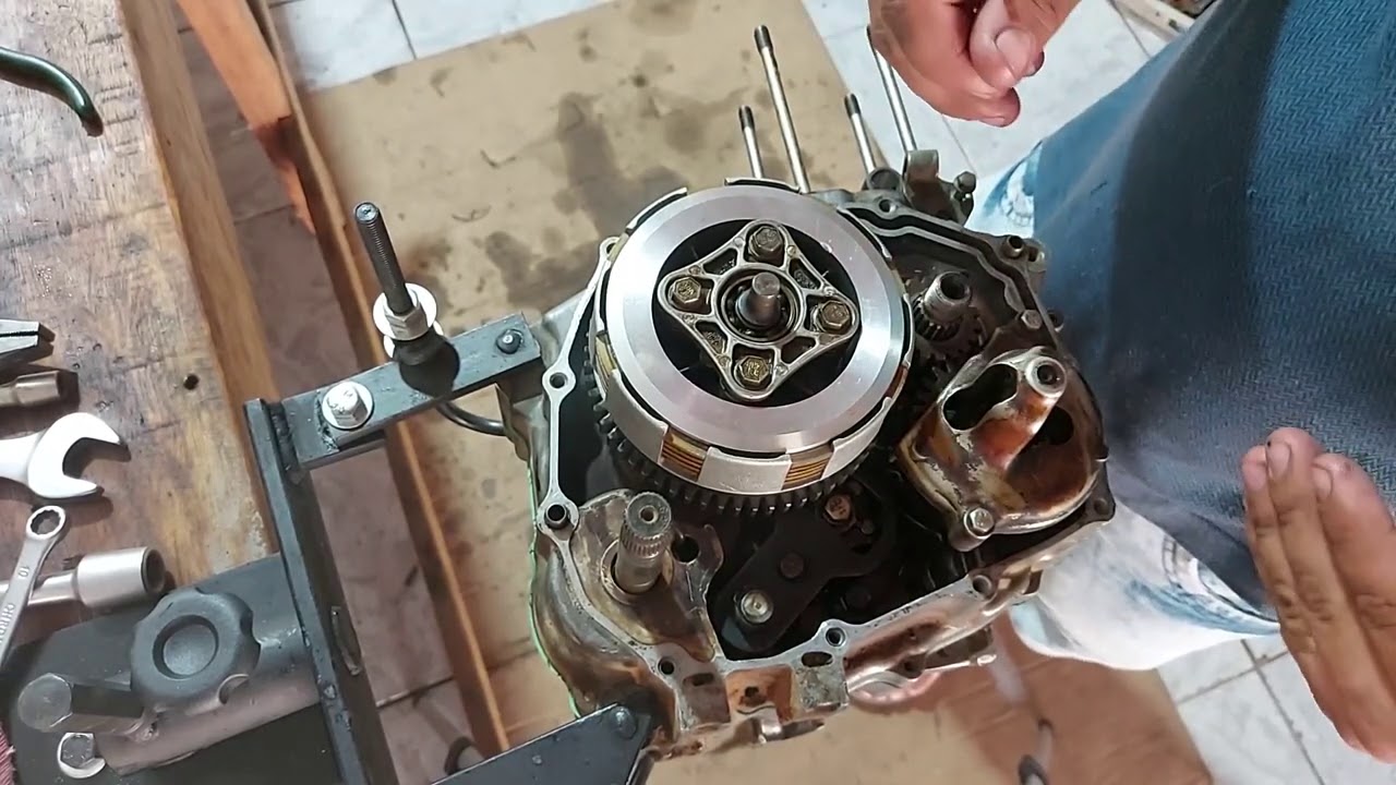 como montar embreagem, câmbio e magneto das motos 125 Honda 82 a 99